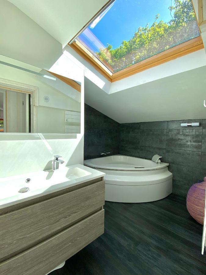 Le Bout Du Monde Villa Saint-Leonard  ภายนอก รูปภาพ